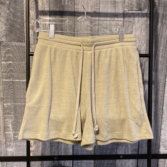 Sage Green Ribbed Short Set - Picture 5 of 9